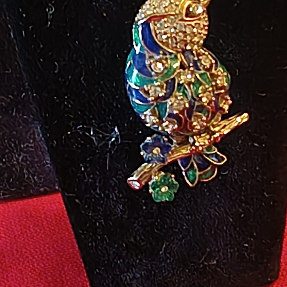Elegant Crystal Bird Brooch - Blue and Gold